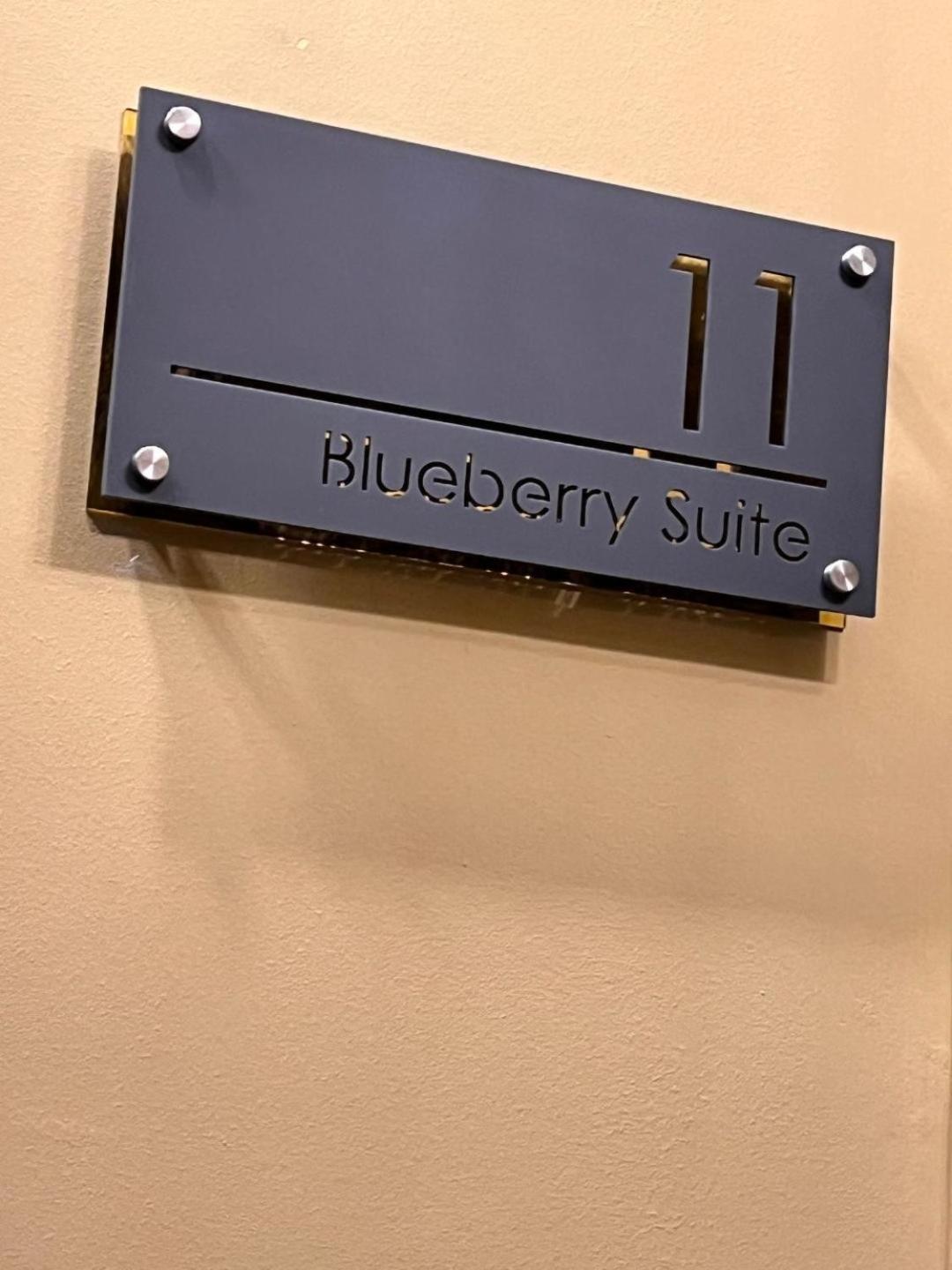 The Blueberry Hotel Pontypridd Exteriör bild
