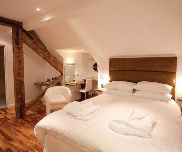 The Blueberry Hotel Pontypridd Rum bild